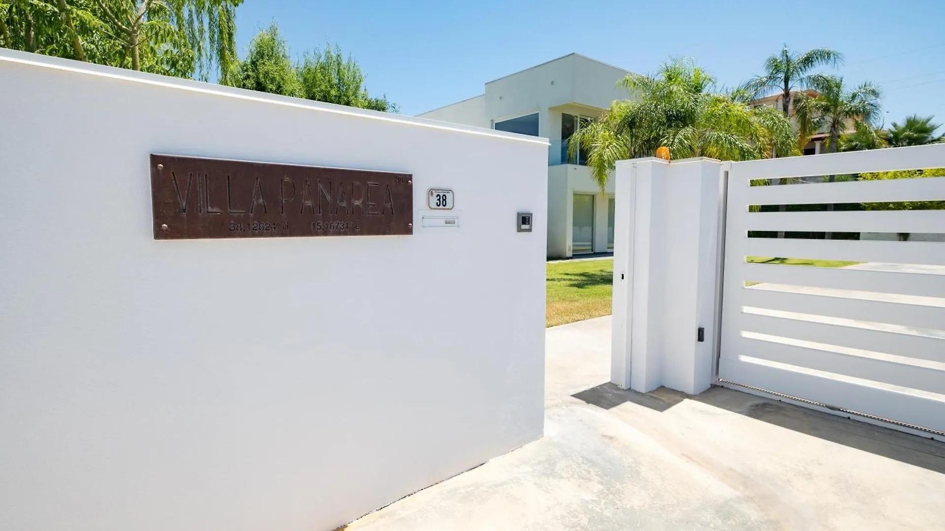 Luxury 3 Bed Villa With Pool & Jacuzzi Терме-Вильяторе