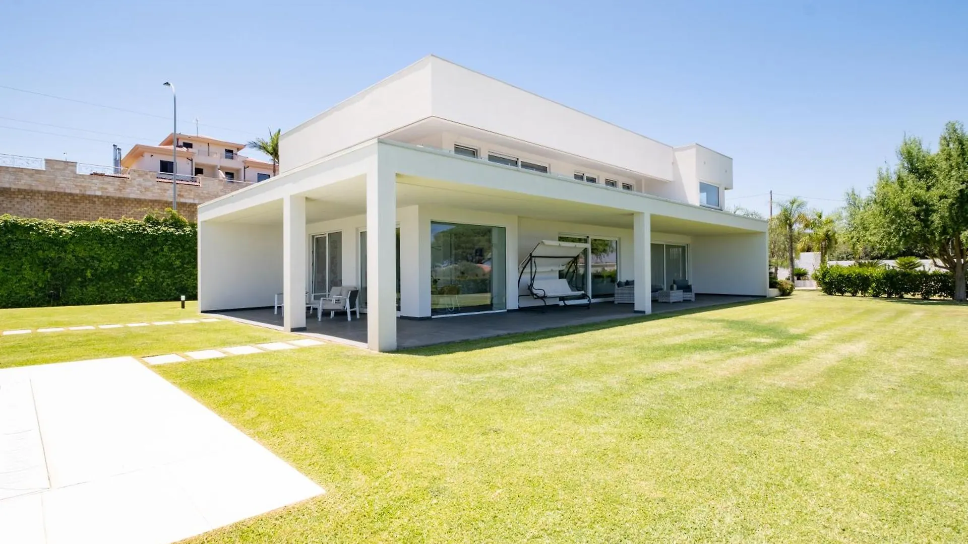 Luxury 3 Bed Villa With Pool & Jacuzzi Терме-Вильяторе