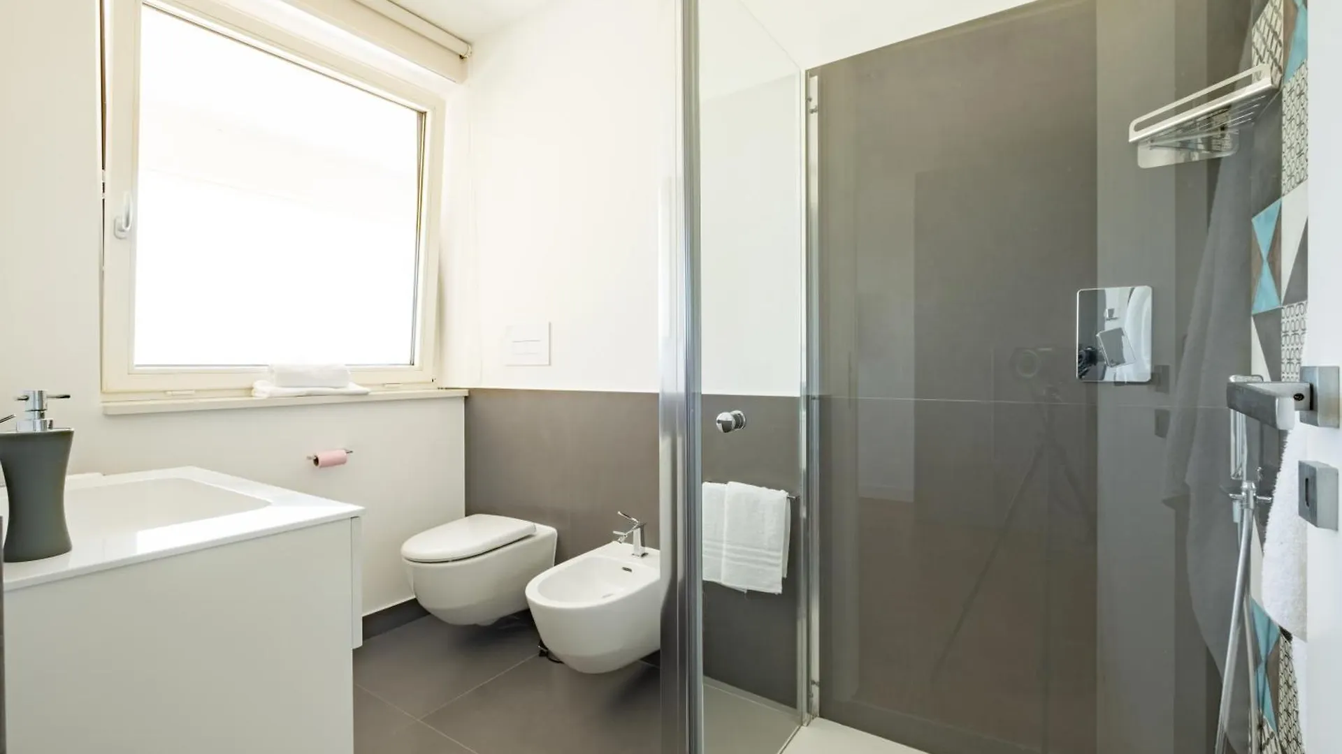 Luxury 3 Bed Villa With Pool & Jacuzzi Терме-Вильяторе